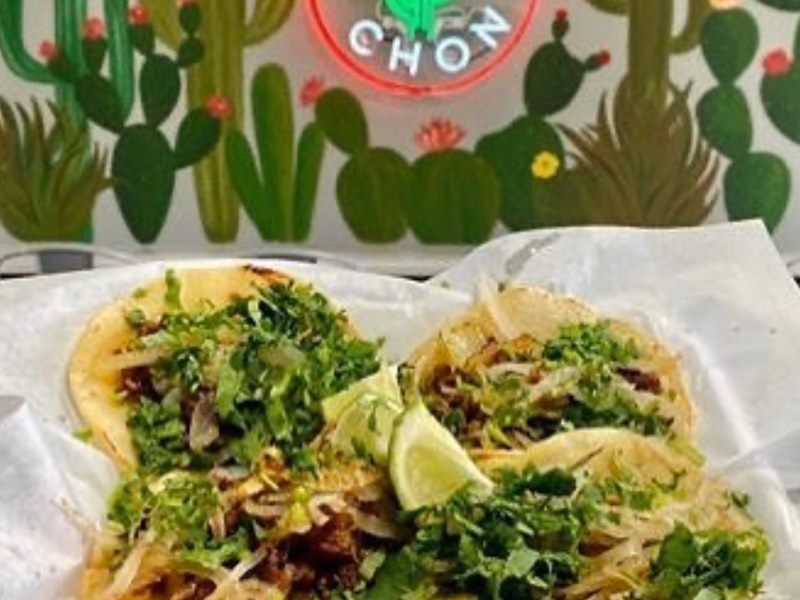 Taco Chon interior